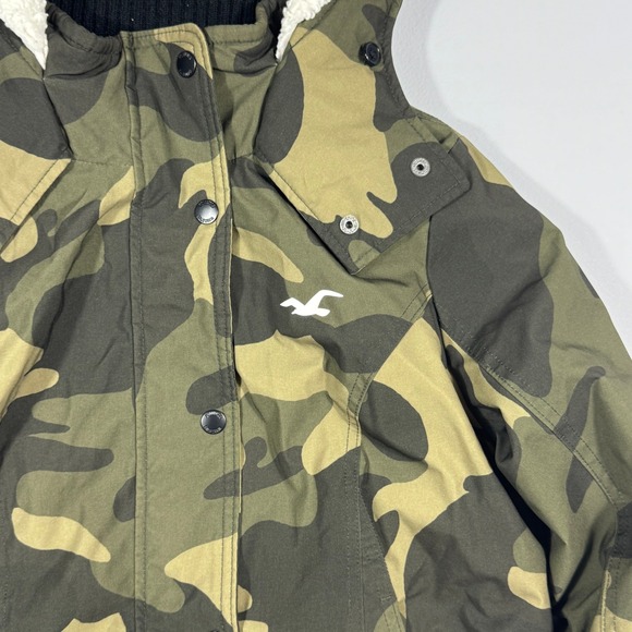 Hollister Jacket Camo Green Sherpa Lined Hooded Bomber Cropped Woman's Small - Picture 6 of 8